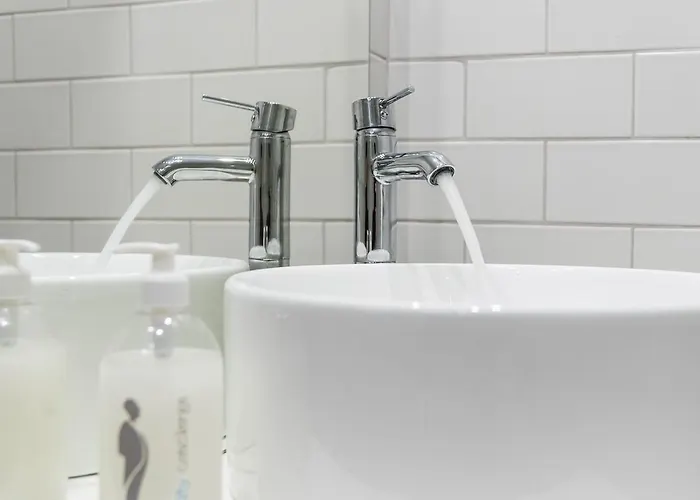 Guestready - One Step Closer *