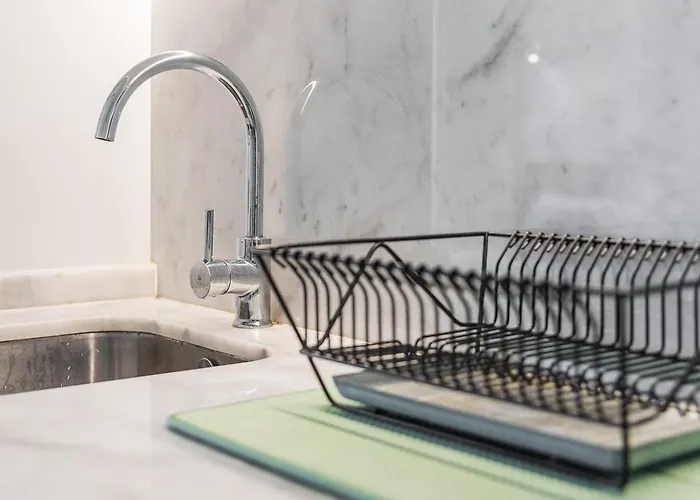 Guestready - One Step Closer *